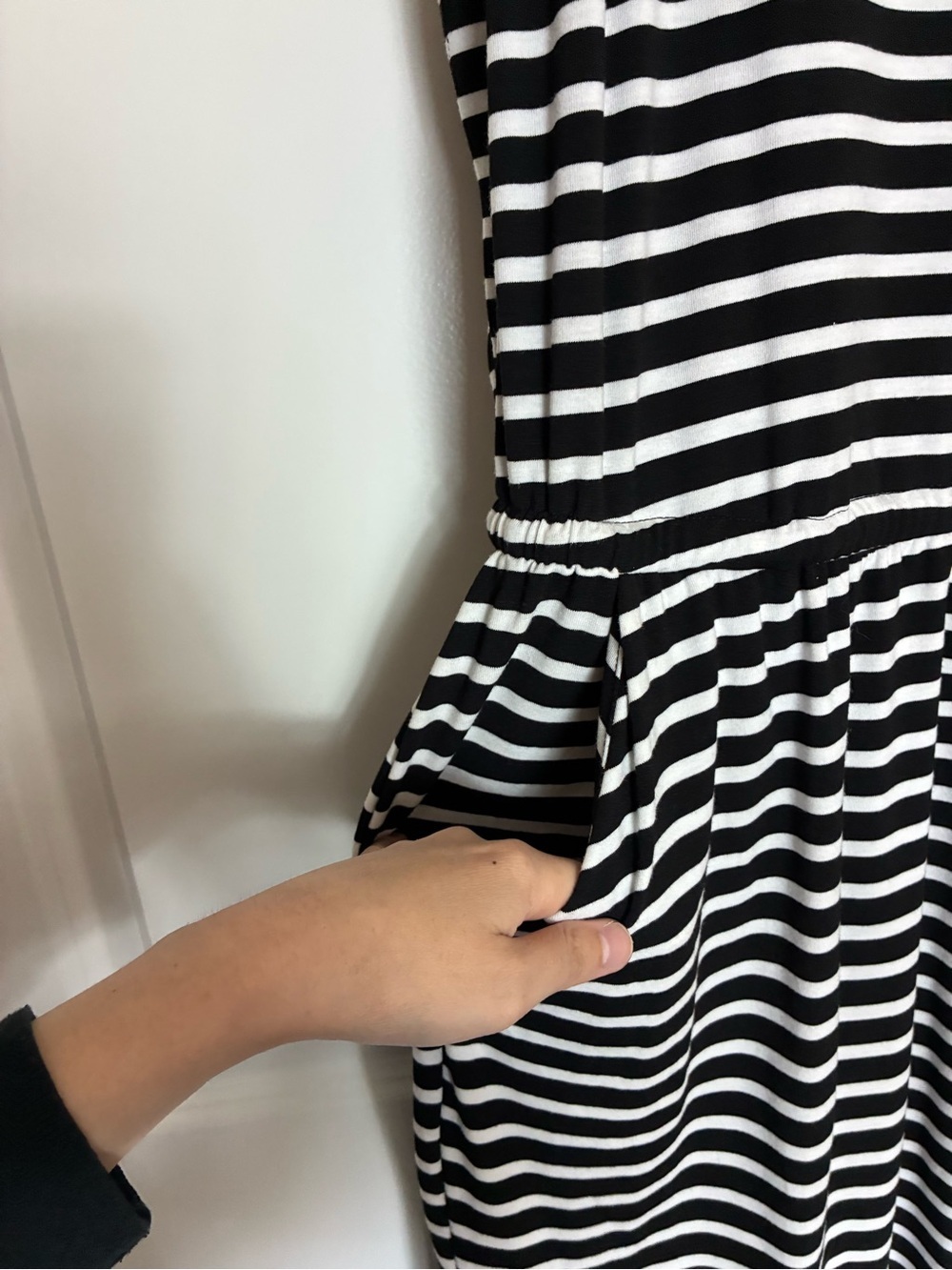 Torrid Goth Black & White Striped Sleeveless Dress Pockets NWT size - Picture 12 of 16